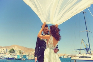 Γιώργος - Μαρία: Ρομαντικός Vintage Γάμος στη Σύρο